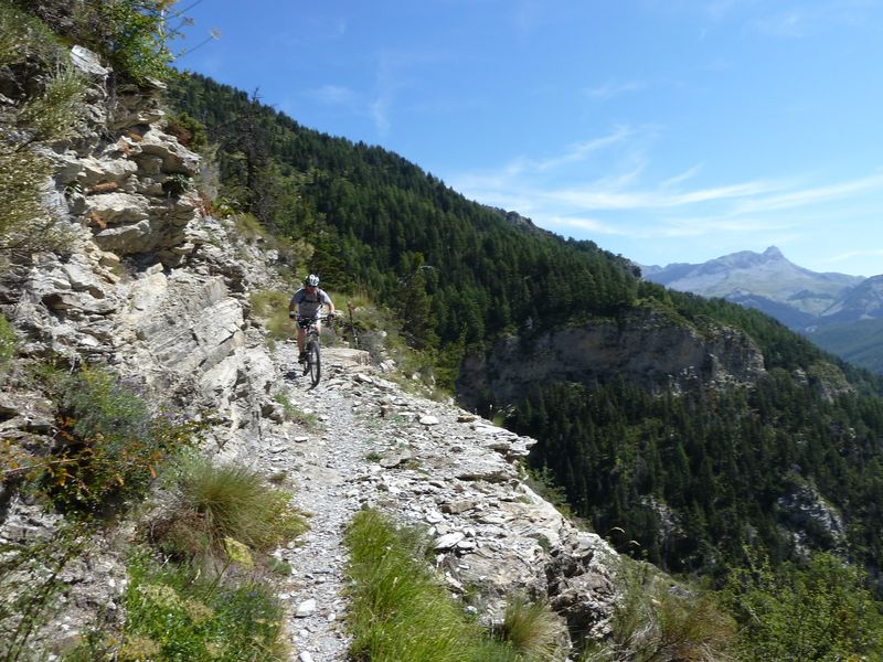 cabane_autapie_2011_065.jpg