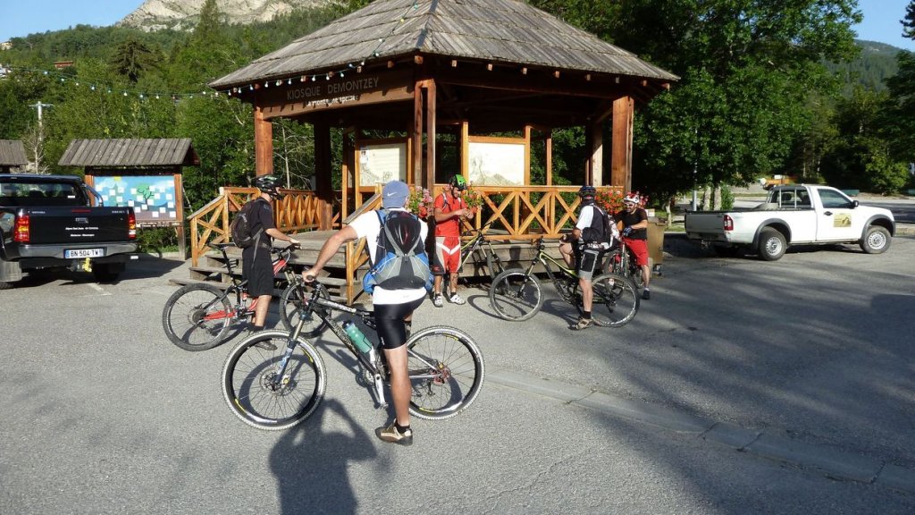 cabanes_du_puy_2013_06.jpg