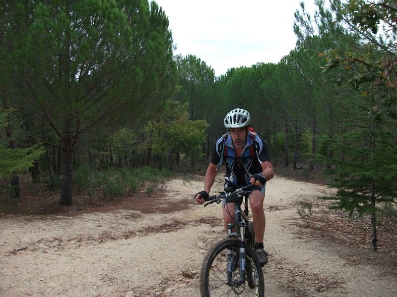 bagnols_en_foret_03.jpg