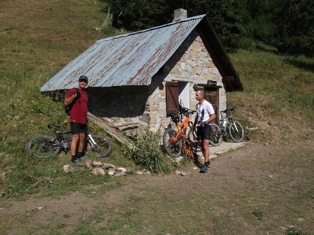 cabane_de_l_autapie_05.jpg